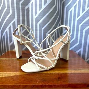 BCBG WOMENS STRAPPY SANDALS